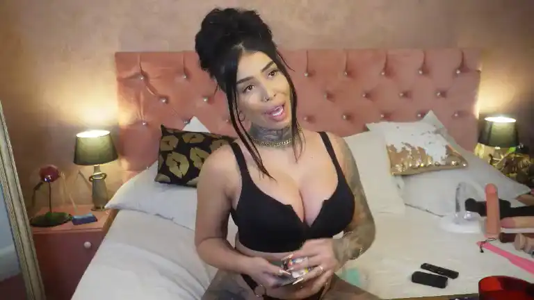 Aariss – [Streamate] Natural Body Hot Parts Live Cams – 2025-01-05 03:50:12