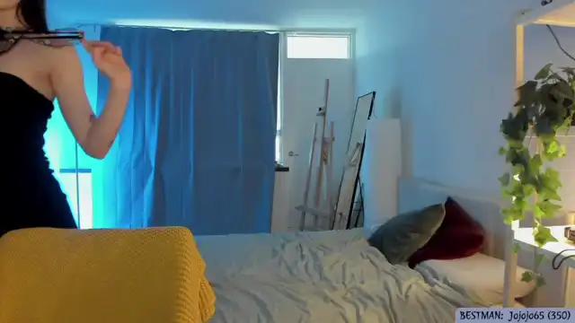 Issa_7 – [Myfreecams] Surprise Stunning Fucks Herself – 2025-04-29 16:12:08