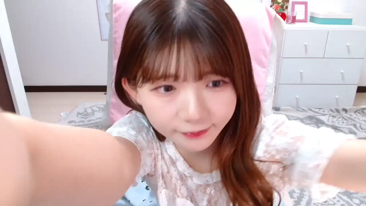 Yuaqqs – [Sakuralive] Hidden Show Onlyfans Cam Video – 2025-11-27 22:57:44