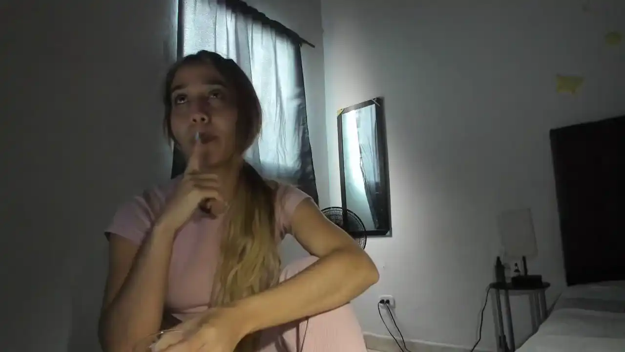 Lesly_r0 – [Amateur.tv] High Qulity Video Lovense Ass – 2025-07-17 21:42:19