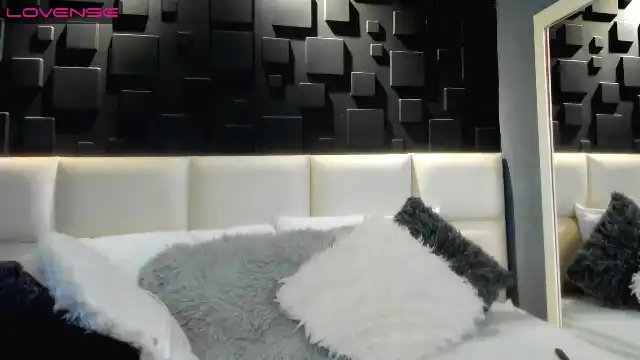 Anny-blue – [Flirt4free] Rubbing Pussy Lovers Porn Web Chat – 2025-01-13 00:56:24