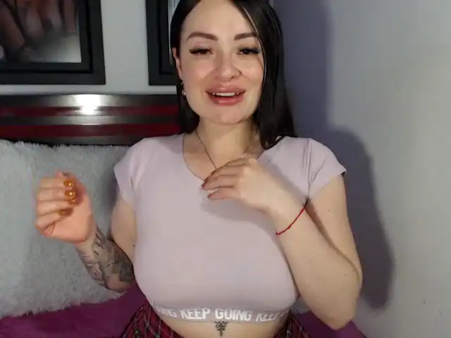 Flowerliz – [Xlovecam] Licking Slutty Pussy – 2025-06-03 19:34:28