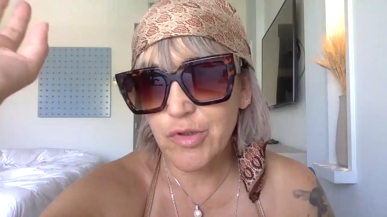 Ona_sexx69 – [Amateur.tv] Sexcam Girl Alone Horny – 2025-01-30 21:53:45