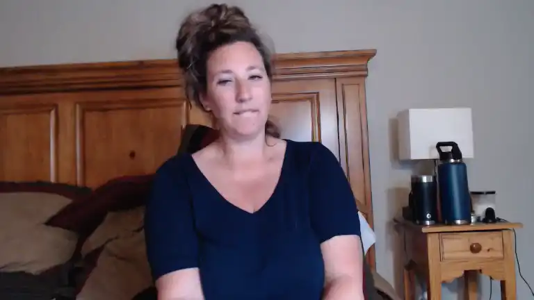 Ravensundance – [Streamate] Camgirl Camera Summing – 2025-02-02 11:46:31
