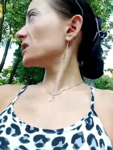 Bellajulls – [Xlovecam] Mouth Amateur Sexy Sister – 2025-07-30 06:05:41