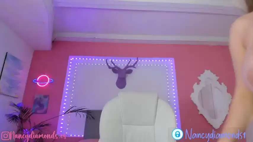 Nancydiamonds – [Chaturbate] Rubbing Pussy Pvt Romantic – 2025-05-23 19:53:31