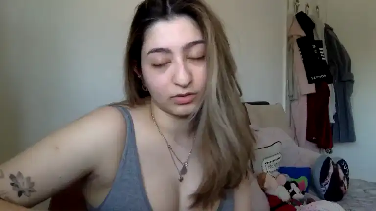 Sexystellauk – [Streamate] Hot Wild Babe Whores – 2026-01-21 01:28:42