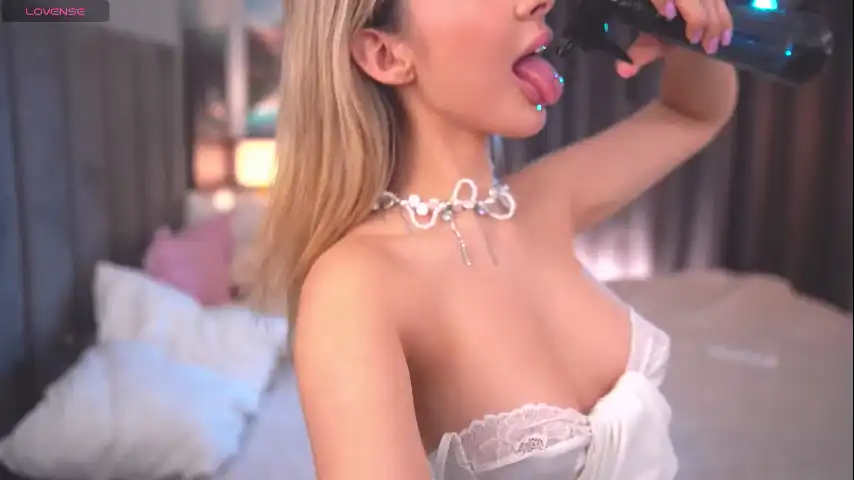 Telladreamer_ – [Chaturbate] Domi Body Pretty Cam Model – 2026-02-26 11:54:27