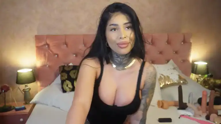 Aariss – [Streamate] Webcamsex Wild Babe Nora – 2025-06-13 14:56:55