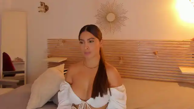 Emiliana-lowell – [Flirt4free] Hidden Natural Sexy Sister – 2025-01-06 04:17:28