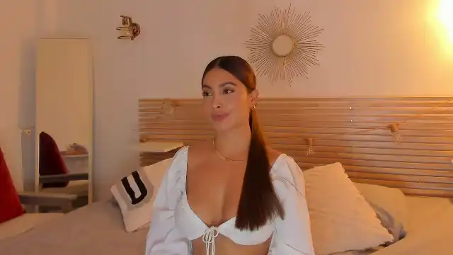 Emiliana-lowell – [Flirt4free] Dream Girl Doggy Rubbing Pussy – 2026-07-26 23:45:08