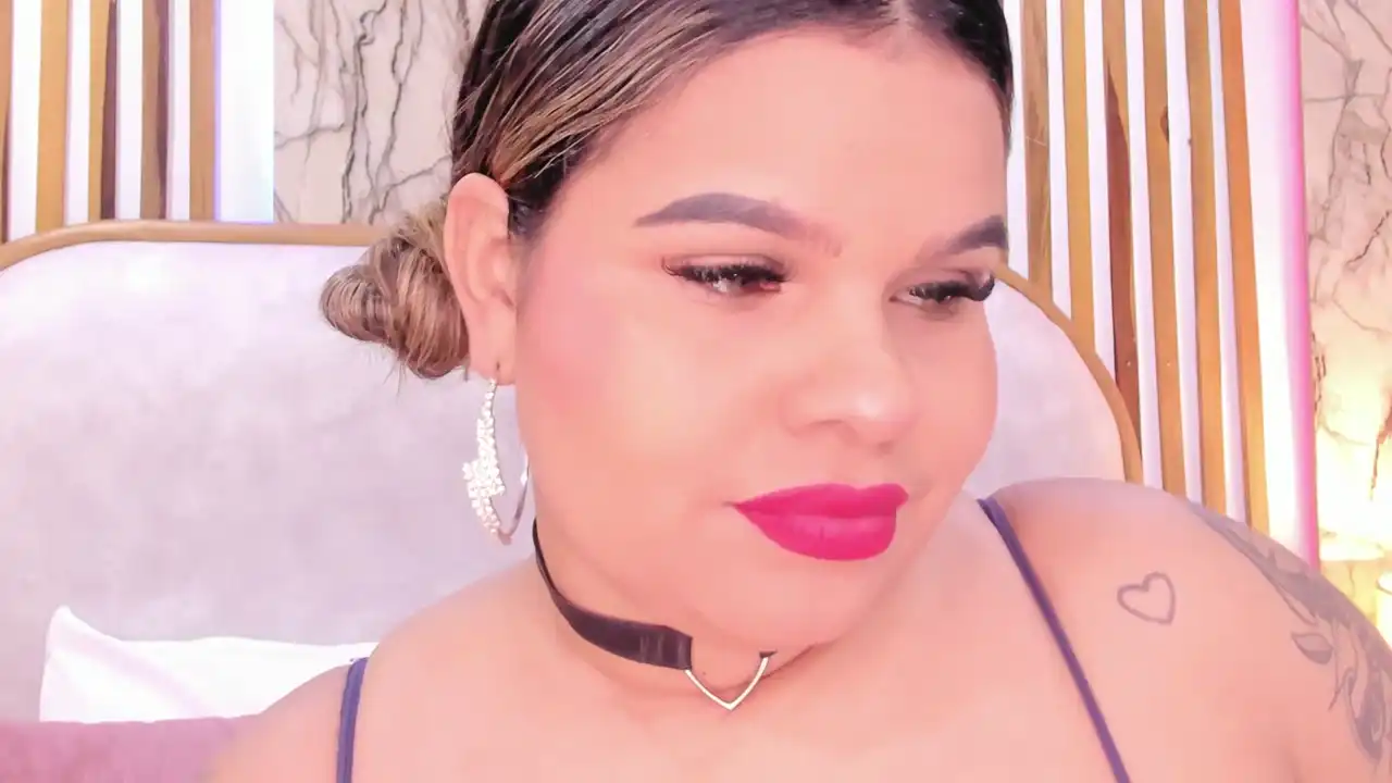 Julianasousa – [Xlovecam] Cam Clip Home Alone Suck Dick – 2025-06-24 02:15:20
