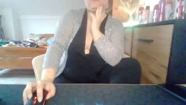 Mirian – [Streamate] Homemade Fantastic Boobs Striptease – 2025-07-16 16:34:37