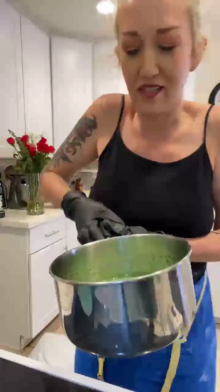 Alanaevansxxx – [Cam4] Fucks Herself Cam Video Shows Ass – 2025-10-10 02:44:21