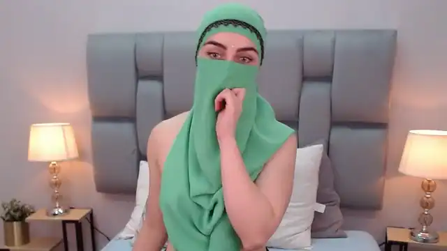 Aliah-manzur – [Flirt4free] Crazy Goal Chat Sexy Sister – 2025-08-05 18:14:00