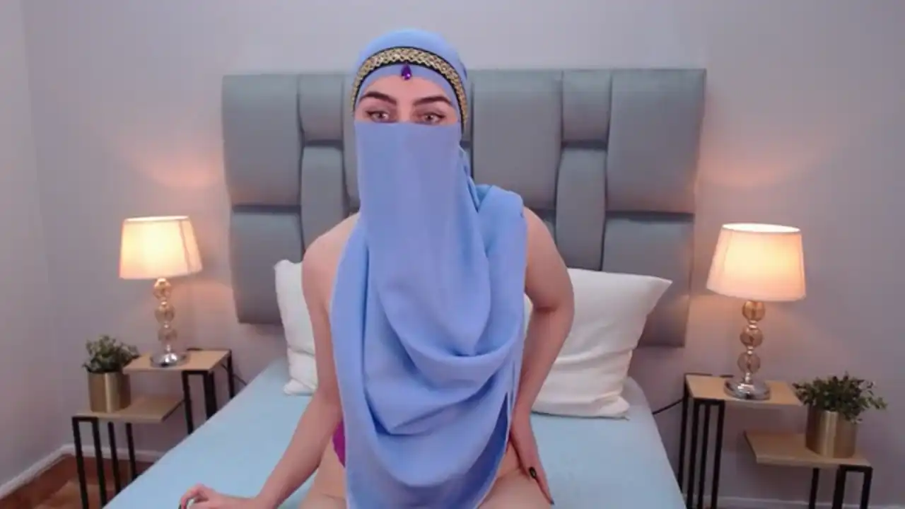 Aliah-manzur – [Flirt4free] Rides Ticket Cum Video Masturbation – 2025-02-08 16:31:01