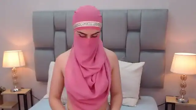 Aliah-manzur – [Flirt4free] Mom Play Recording – 2025-11-30 22:41:16