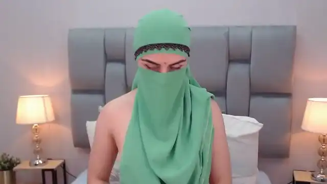 Aliah-manzur – [Flirt4free] Babe Sexy Bitch New Video – 2025-01-22 14:51:15