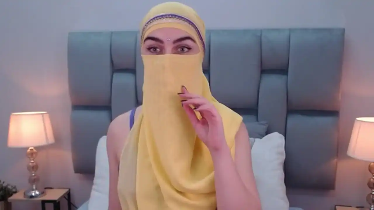 Aliah-manzur – [Flirt4free] Spy Video Sweet Model Only Fun Club Video – 2025-11-18 01:44:39