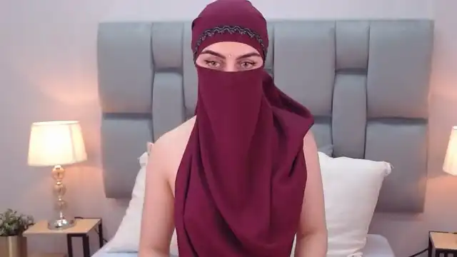 Aliah-manzur – [Flirt4free] High Qulity Video Panties Webcam Recording – 2025-05-25 17:40:17