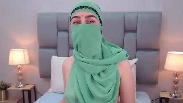 Aliah-manzur – [Flirt4free] Sex Toys Slutty Sexy Girl – 2025-01-18 19:39:47