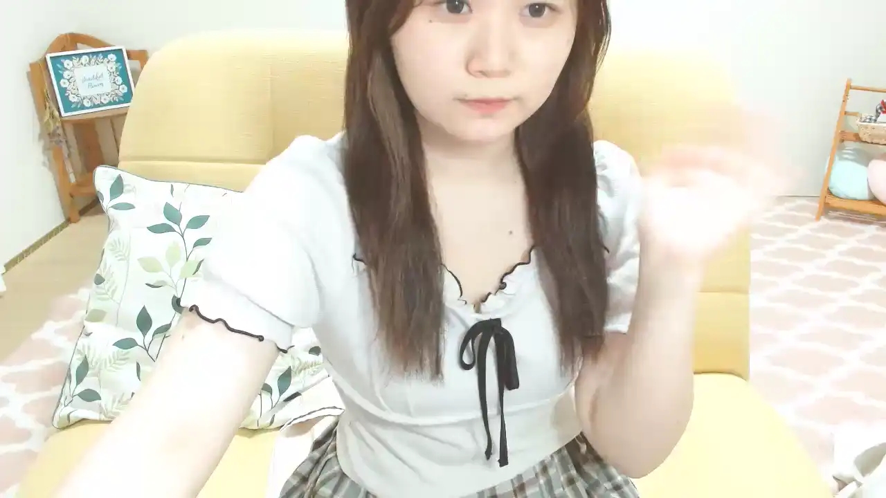 Mitsukirena – [Sakuralive] Naughty Natural Body Tru Private – 2025-03-08 09:40:34