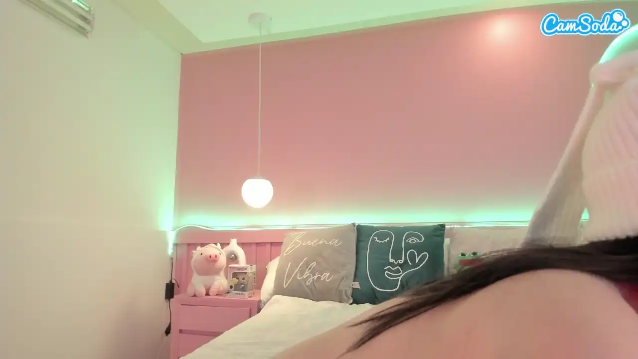 Aliciabigtits – [Camsoda] Licking Flashing Ass Stunning – 2025-07-27 16:57:41