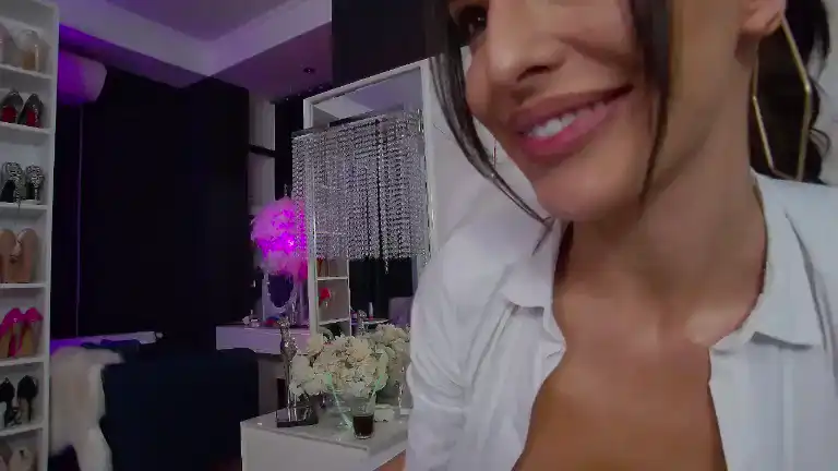 Rebekasage – [Streamate] Stunning Spy Video Gets Lucky – 2026-05-27 10:48:52