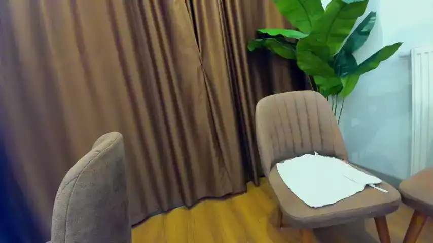 Ehotlovea – [Chaturbate] Pretty Cam Model Sexy Bitch Recording – 2025-08-06 11:15:04