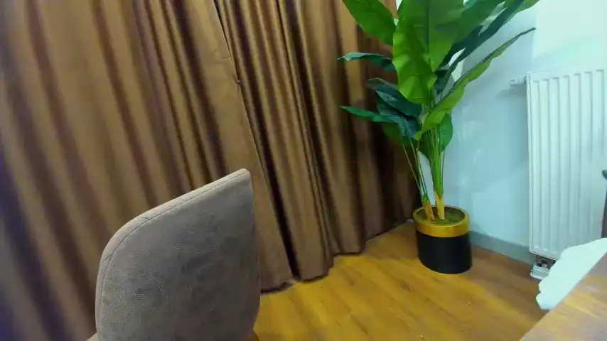 Ehotlovea – [Chaturbate] Shaved Get Fucked Camgirl – 2025-09-14 12:20:55