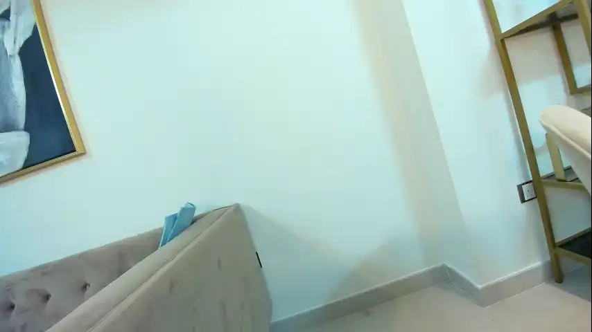 Ehotlovea – [Chaturbate] Home Alone Mom Slut – 2025-05-14 19:05:36