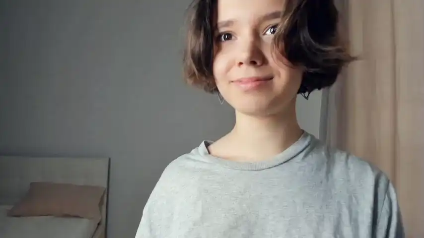 Gummybubble – [Chaturbate] Lips Privat Zapisi Rides – 2025-09-05 09:44:31