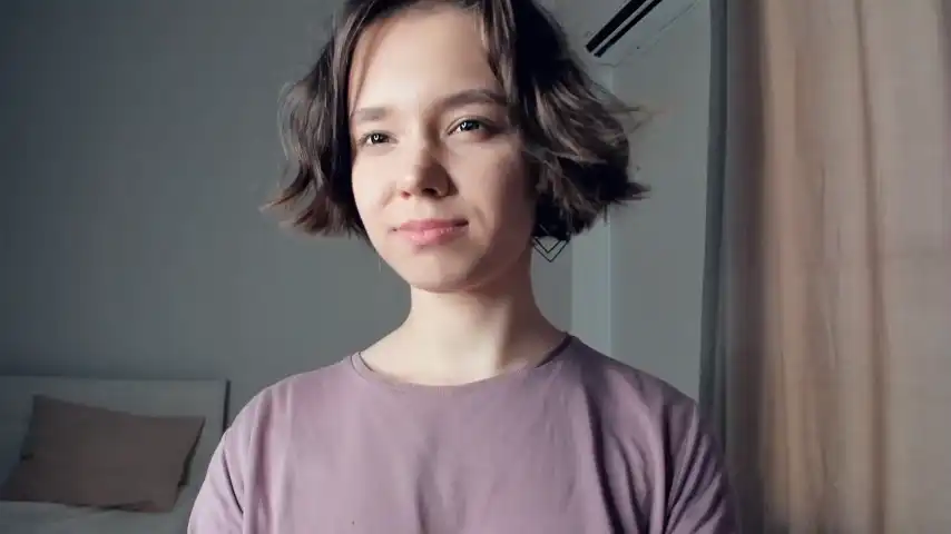 Gummybubble – [Chaturbate] Erotic Fucks Herself Camsex – 2025-08-03 00:55:05