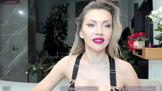 Jolielouwho – [Myfreecams] Chica Real Slut Babes – 2025-04-06 03:18:31