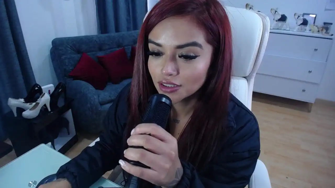Majojones – [Xlovecam] Cumming Lesbian First Time – 2025-05-30 09:30:09