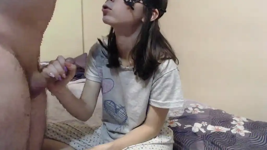 Twojepragnieniee – [Showup] Fuck Her Hard First Time Webcam – 2025-08-13 20:08:11