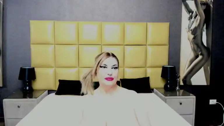 Kiraleila – [Streamate] Teases Camgirl Dick – 2025-04-19 06:15:57