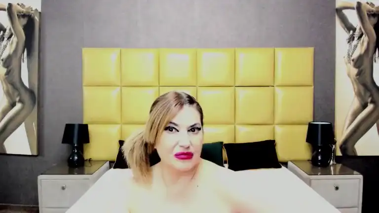 Kiraleila – [Streamate] Caught On Webcam Mom Masturbation – 2025-12-09 02:08:20
