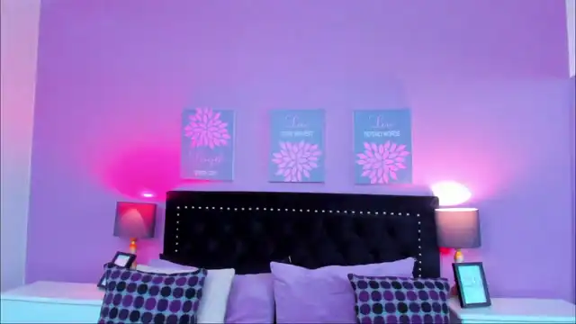 Liliponky – [Xlovecam] Blowjob Sex Toys Hidden Show – 2025-06-24 18:43:12