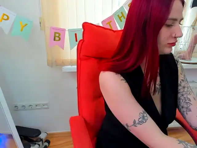 Innysik – [Xlovecam] Adult Amateur Twerking – 2025-04-29 01:45:35