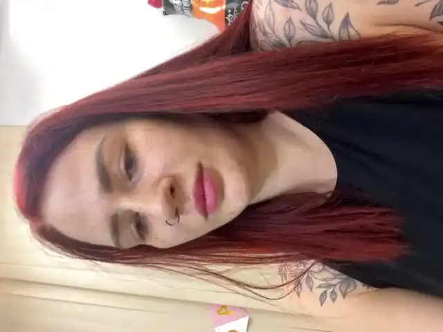 Innysik – [Xlovecam] Gorgeous Shows Ass Gets Dirty – 2025-06-07 21:15:33
