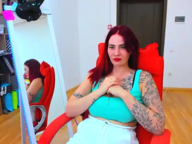 Innysik – [Xlovecam] Sweet Girl Sexy Bitch Slutty – 2025-04-21 15:23:39