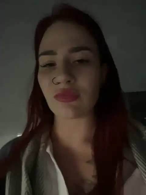 Innysik – [Xlovecam] Cam Clip Mouth Amazing – 2025-01-02 02:11:50