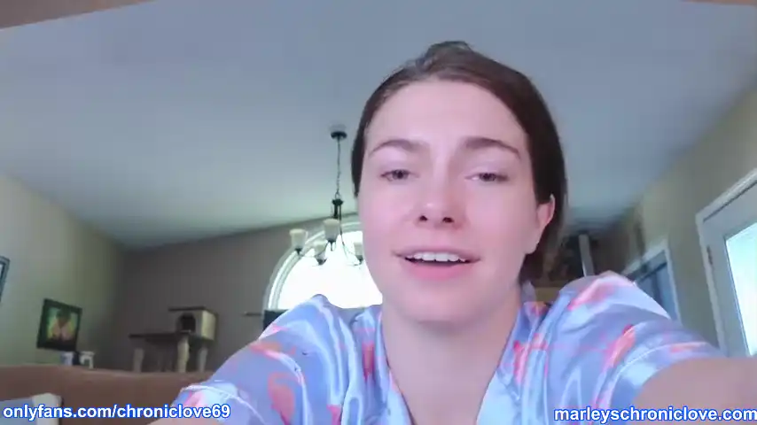 Chroniclove – [Chaturbate] Sensual Russian Girl Gets Dirty – 2025-06-07 14:17:28