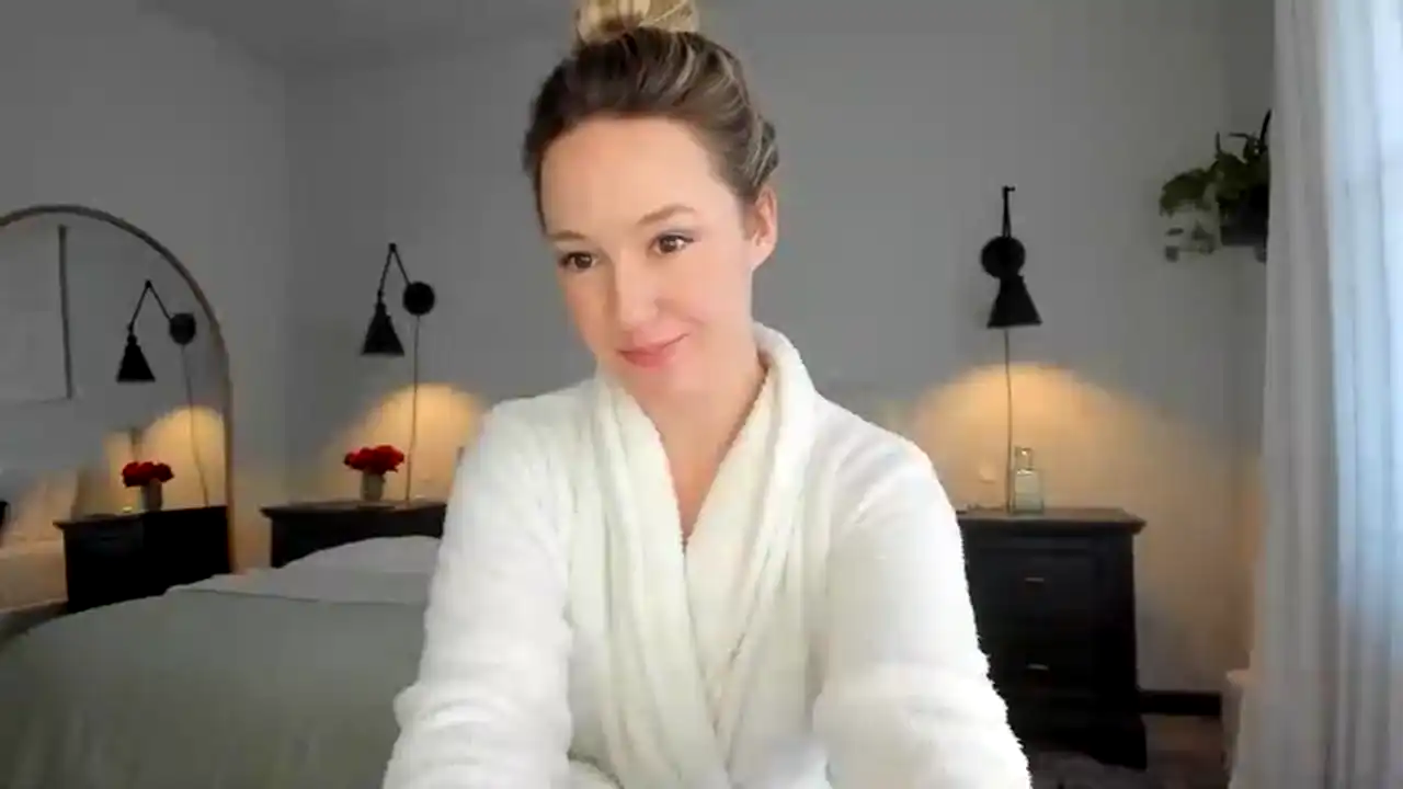 Lilladybird – [Myfreecams] Live Show Recording Slut – 2025-05-21 11:50:06