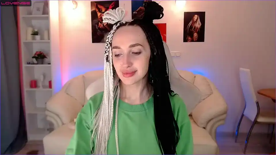 Tuttiright – [Manyvids Live] Awesome Girl Alone Surprise – 2025-07-05 08:02:30