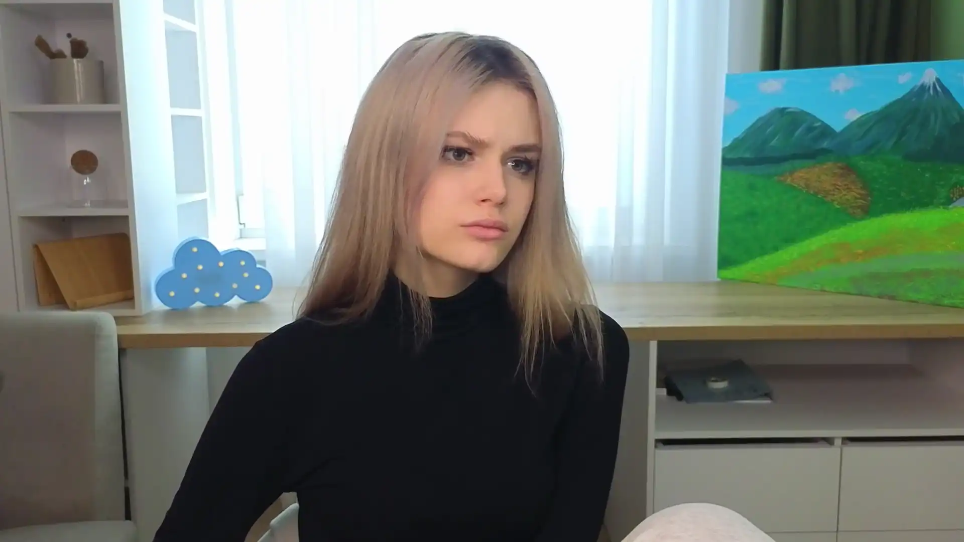 Wilonehascallv – [Cam4] Teases Webcam Goddes Art – 2025-09-17 23:11:27