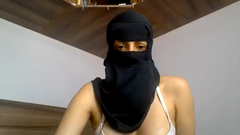 Ameerakahn – [Streamate] Hidden Show Cam Video First Time – 2025-09-01 01:33:13