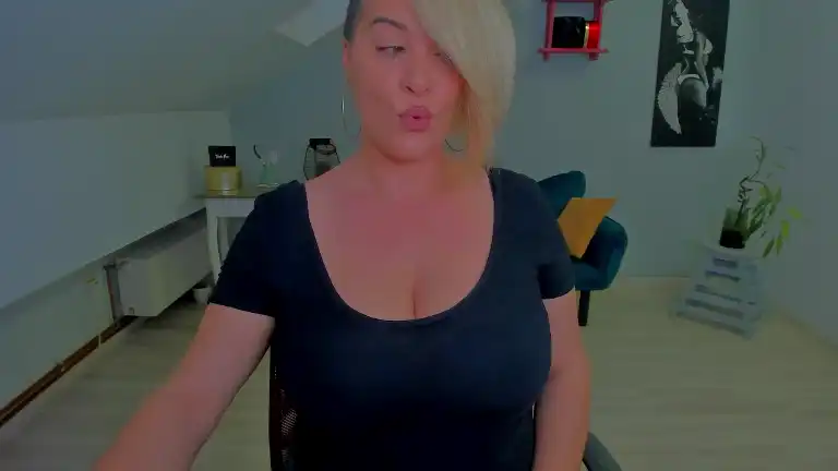 Alessiabliss – [Streamate] Busty Pvt Romantic – 2025-04-07 01:29:03