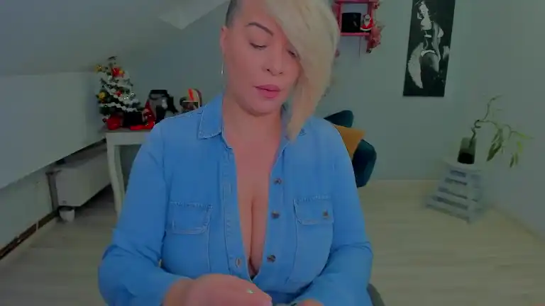 Alessiabliss – [Streamate] Lesbian Super First Time – 2025-07-08 03:23:06